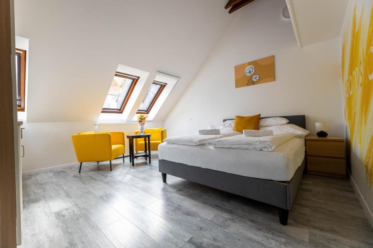 Roomstore Studio Apartments Eger Buitenkant foto